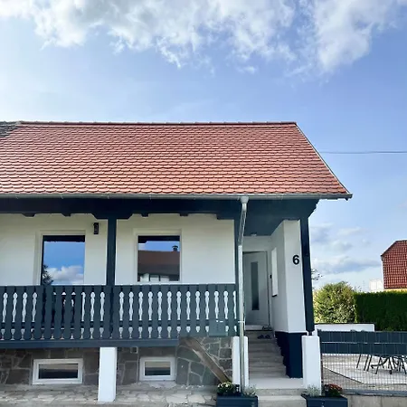 Holiday home Koenigshofen